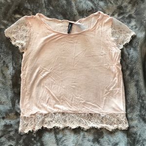 cute cropped shirt - only worn a few times